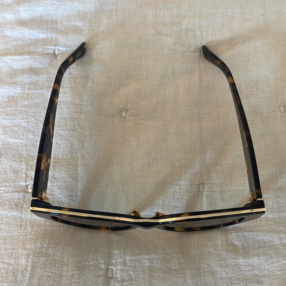 DEZI Charge It Tortoise Sunglasses - Picture 9 of 15